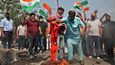 Indové protestují pálením čínské vlajky