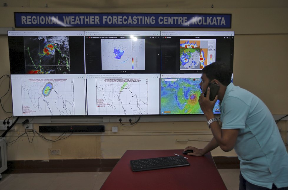 Východní pobřeží Indie neuvěřitelnou silou zasáhl cyklon Fani, (3.05.2019).