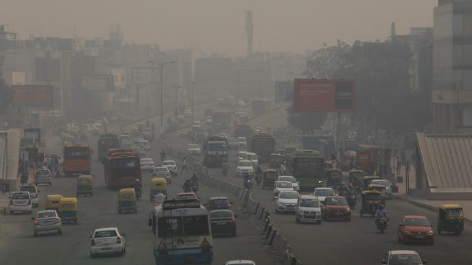 Smog v indické metropoli Dillí.