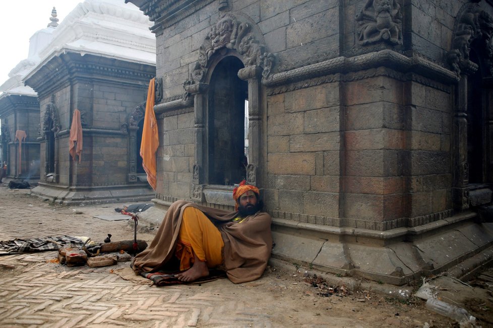 Hinduisté při jedné ze svých mnoha náboženských slavností