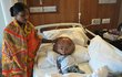 Indická holčička Roona Begum se už operace nedočkala...