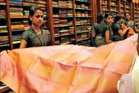 Ženy si v práci konečně sednou a svobodně se vyčůrají. Vybojovaly změnu v Indii