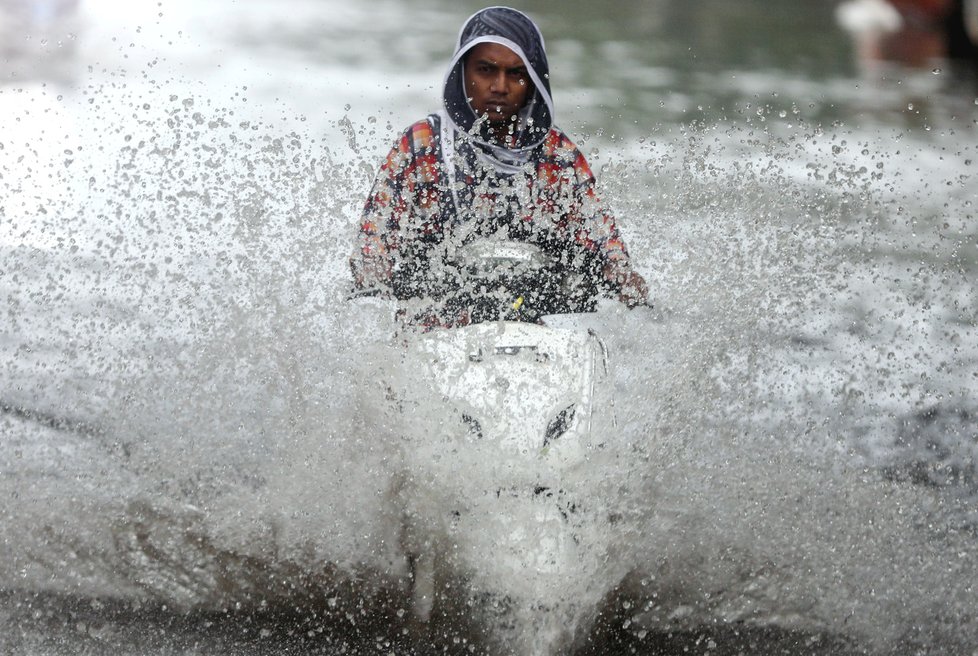 V Indii začalo období monzunových dešťů. (26.06.2020)