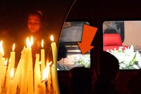 Indie smutní: Pohřbili studentku (†23), kterou brutálně znásilnili v autobuse
