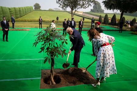 Prezident USA Donald Trump s manželkou Melanií během státní návštěvy Indie (24.-25.2.2020).