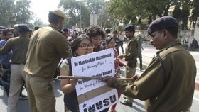 Indové protestovali proti svátku sv. Valentýna
