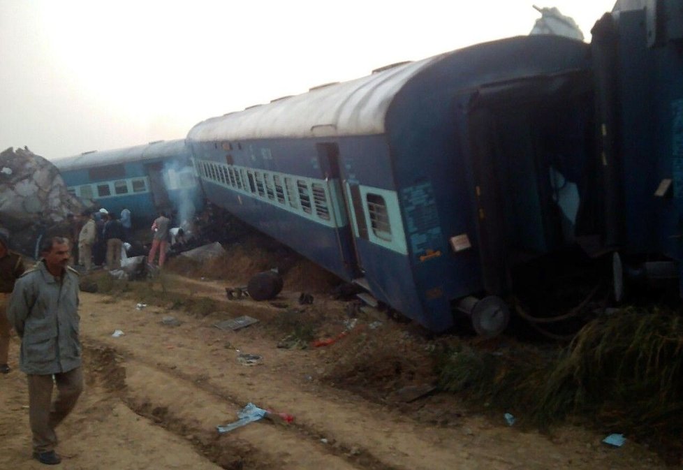 Nehoda vlaku v Indii, 2016