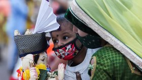 „Rajčatová“ chřipka se začala šířit v Indii: Vysoce nakažlivá nemoc řádí mezi dětmi