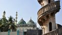 Každý ze čtyř minaretů mešity má kolem sebe spirálovité schodiště.