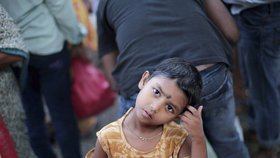 V Indii zbili desítky dívek na hřišti. (Ilustrační foto)