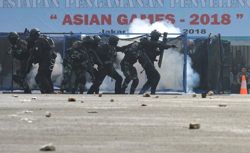 Indonéská policie se intenzivně připravuje na nadcházející Asijské hry, které bude hostit hlavní město Jakarta (červenec 2018).