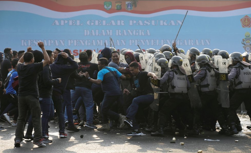 Indonéská policie se intenzivně připravuje na nadcházející Asijské hry, které bude hostit hlavní město Jakarta (červenec 2018).