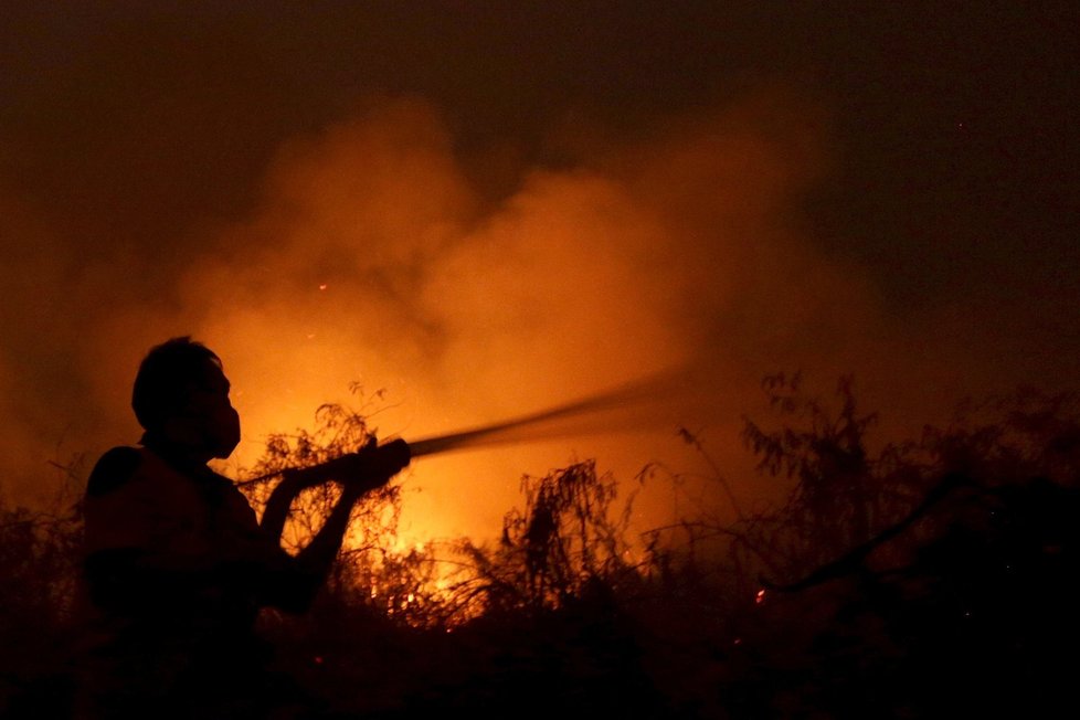 Obří požáry v Indonésii