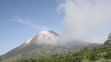 Evakuace obyvatel v Indonésii: Po 410 letech se probudila sopka