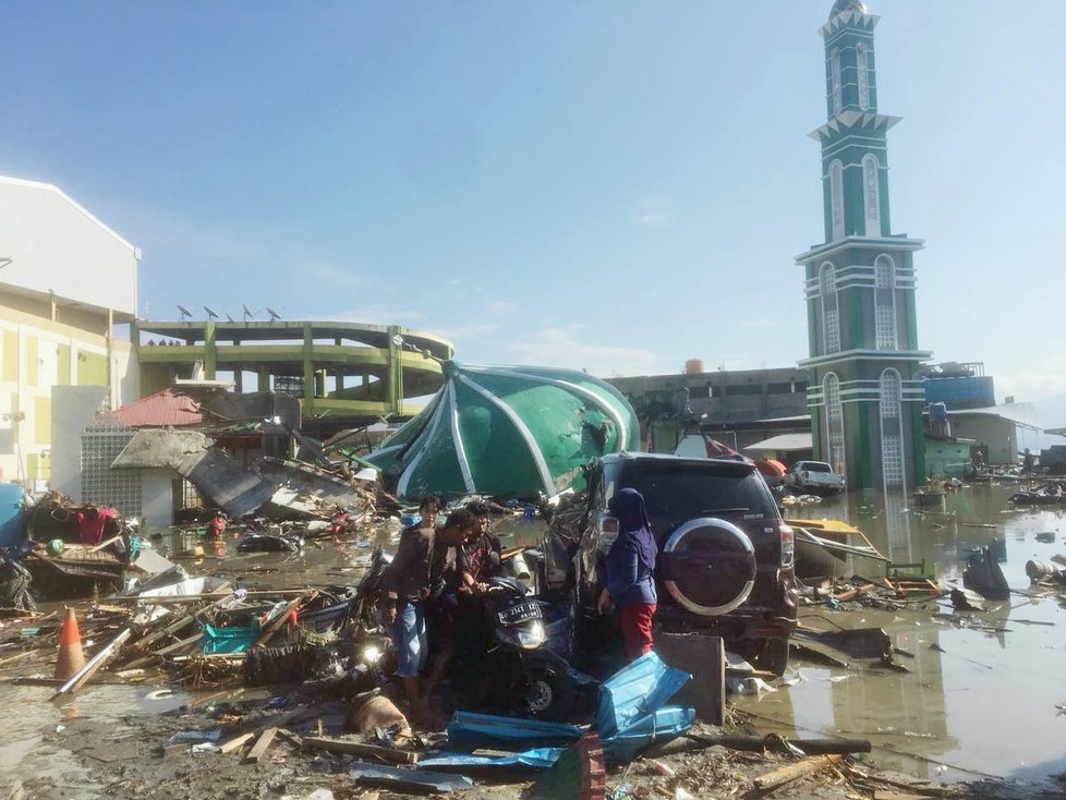 Zkáza na indonéském ostrově Sulawesi: Zasáhlo jej zemětřesení a následná tsunami