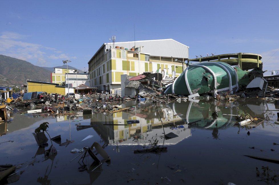 Zkáza na indonéském ostrově Sulawesi: Zasáhlo jej zemětřesení a následná tsunami