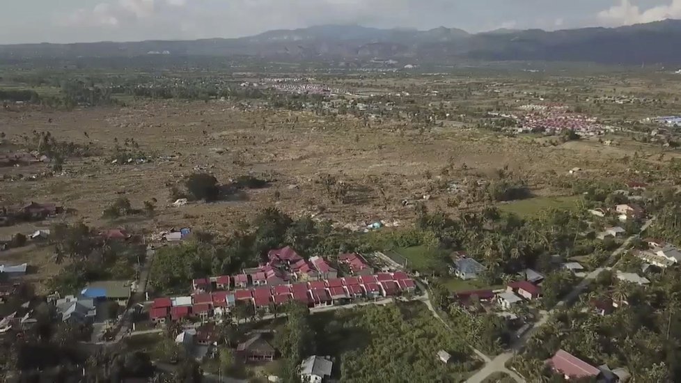 Tsunami a zemětřesení v Indonésii