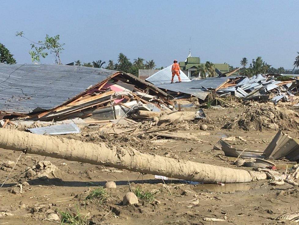 Tsunami a zemětřesení v Indonésii