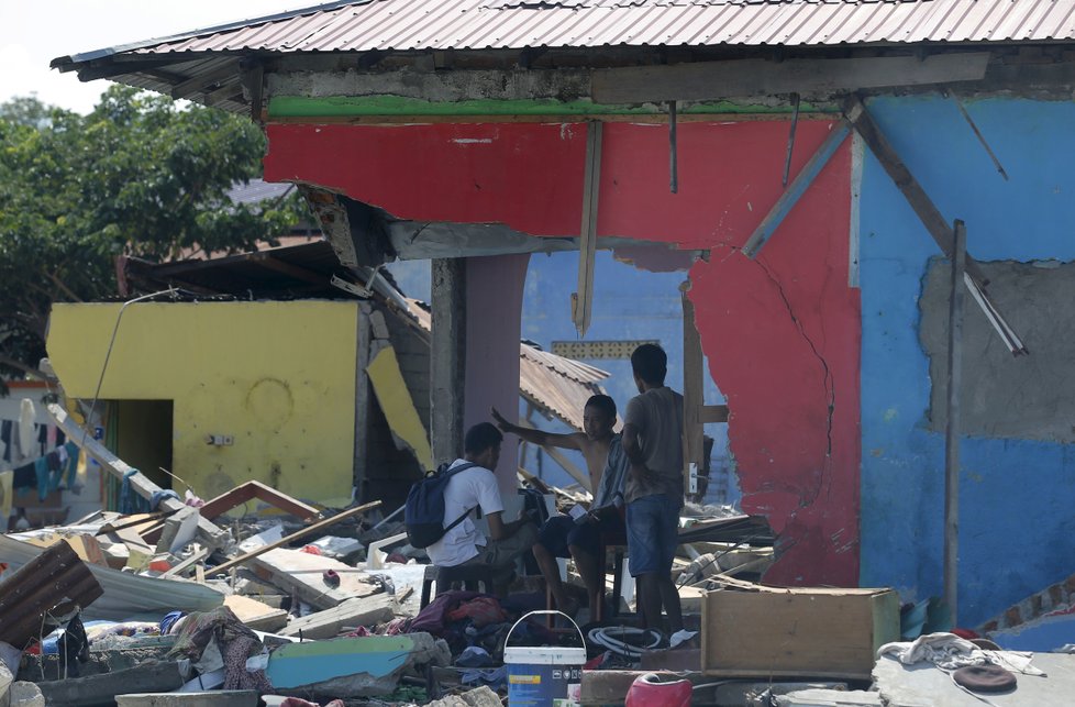 Tsunami a zemětřesení v Indonésii