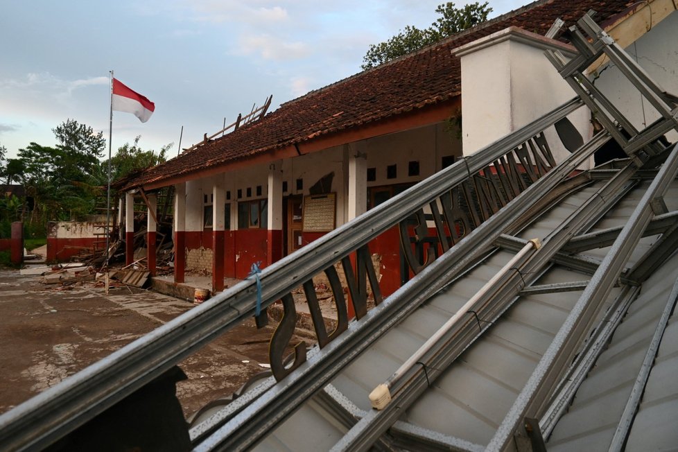 Ničivé zemětřesení na indonéské Jávě. (21.11.2022)