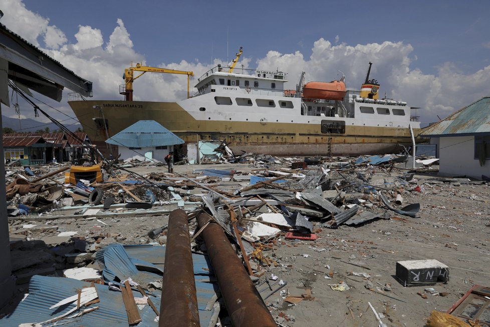 Tsunami a zemětřesení v Indonésii