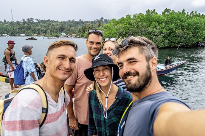 Naše parta při druhé výpravě na souostroví v únoru 2024 Naše parta při druhé výpravě na souostroví v únoru 2024