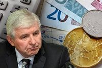 Vydělat na oslabení koruny? Spekulanti po ní jdou jako supi, zisk chtějí i Češi