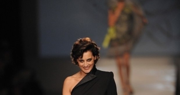 Modelka Ines de la Fressange byla zvolena nejelegantnější Pařížankou