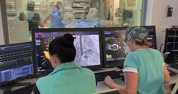 Ve FN Brno v Bohunicích otevřeli na Interní kardiologické kliniky nové angiolinky, které slouží k diagnostice a pokročilé katétrové léčbě pacientů se závažnými kardiovaskulárními chorobami.