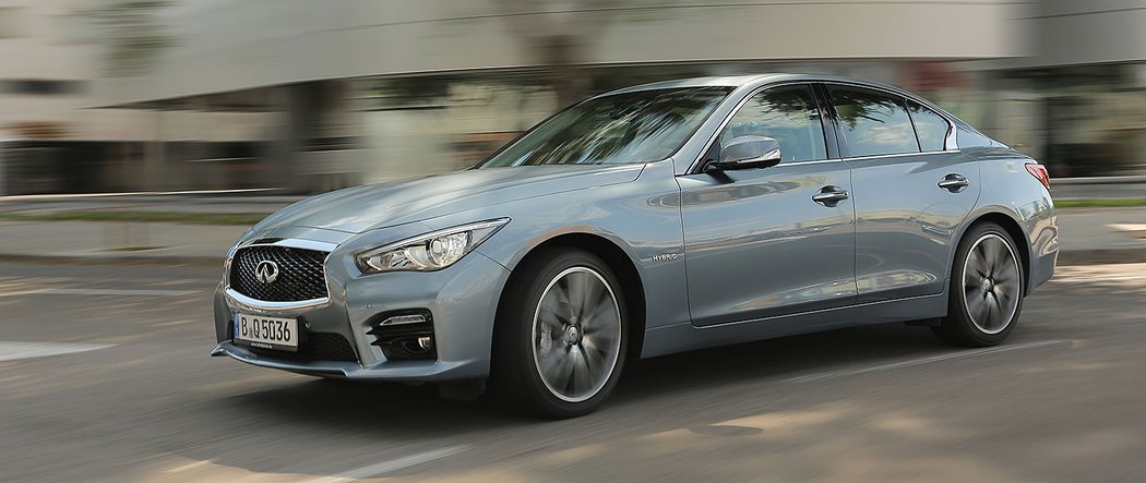 Infiniti Q50