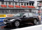 Infiniti M35h: Oficiálně nejrychlejší full-hybrid ve sprintu (video)