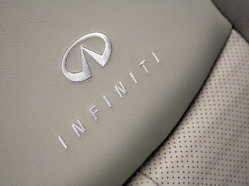 Infiniti M