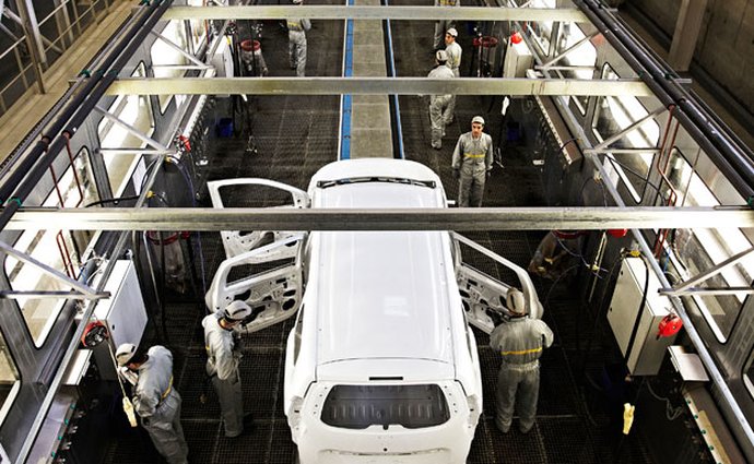 Daimler a Renault-Nissan budou v Mexiku vyrábět vozy Infiniti a Mercedes