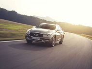 Infiniti QX30 a jeho sourozenci