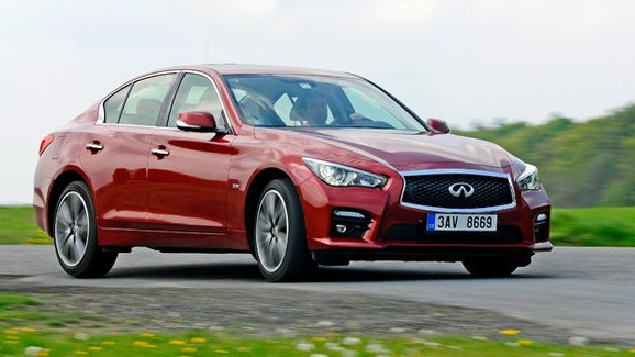 TEST Infiniti Q50 2.2d – Tyč na druhé koleji