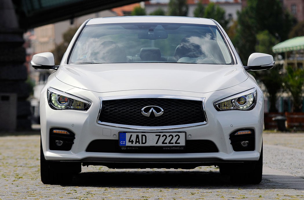 Infiniti Q50