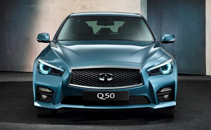 Infiniti bude prodávat sedany Q50 a G37 souběžně