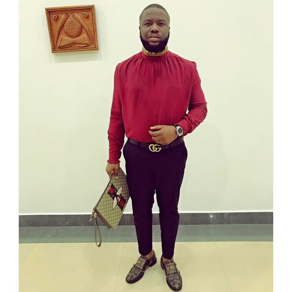 Nigerijský influencer Hushpuppi alias Raymond Abbas je obviněn z podvodu za 10 miliard korun.