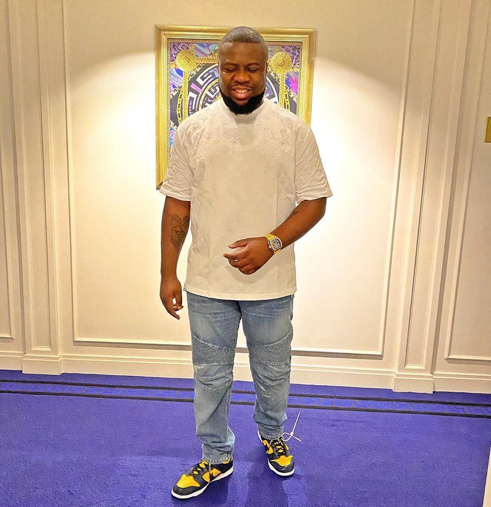 Nigerijec Raymond Abbas alias Hushpuppi je obviněn z podvodu v přepočtu za 10 miliard korun.