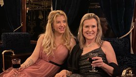 Jana Drtilová a Kateřina Šrubařová ve vlaku Venice Simplon - Orient – Express.