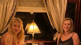 Jana Drtilová a Kateřina Šrubařová ve vlaku Venice Simplon - Orient – Express.