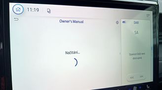 Návod fordu se za jízdy sice začne načítat, pak ale vyskočí upozornění, že ho během řízení nelze zobrazit Návod fordu se za jízdy sice začne načítat, pak ale vyskočí upozornění, že ho během řízení nelze zobrazit