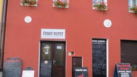 Inspekce zavřela i tuto restauraci v Chabařovicích na Ústecku. (17. 10. 2019)