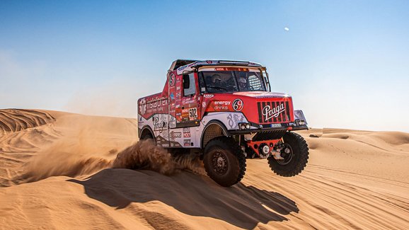 Rallye Dakar 2020: Ohlasy po 11. etapě - Michek neměl benzin, Loprais dvakrát zapadl
