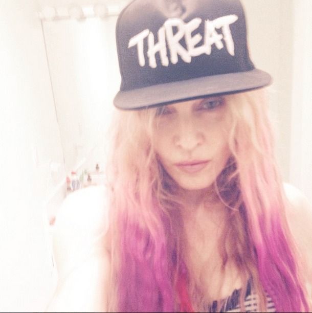 Madonna si vyzkoušela minulý rok růžové vlasy