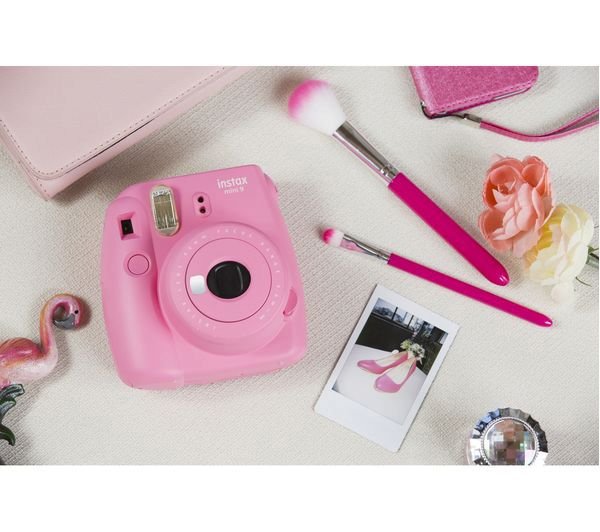 Rozkošný Instax Mini 9, 2190 Kč, instaxstore.cz