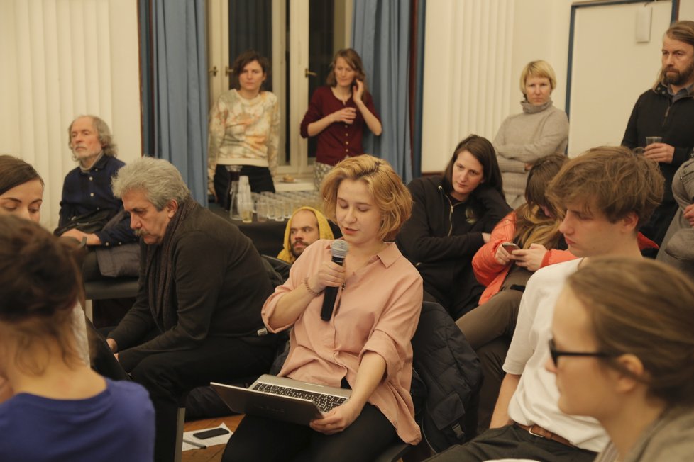 První veřejné slyšení Institutu úzkosti v Goethe institutu v Praze