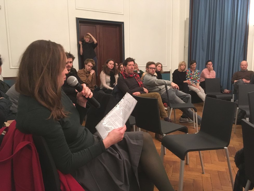 První veřejné slyšení Institutu úzkosti si kladlo za cíl zmapovat, co vše Čechům přináší úzkost a jak s ní dál pracují