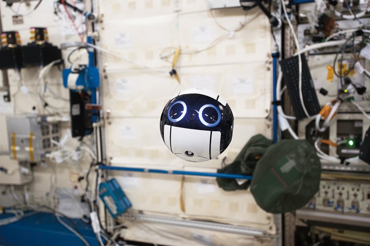INT-BALL: Také japonská kosmická agentura JAXA poslala na ISS svého robota