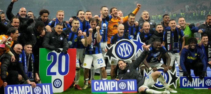 Inter ovládl milánské derby a slaví titul! Boloňa vykročila k Lize mistrů